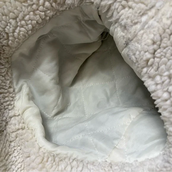 Vintage Levi’s 46R Sherpa-Lined Jean Jacket – Classic & Cozy - Picture 13 of 13